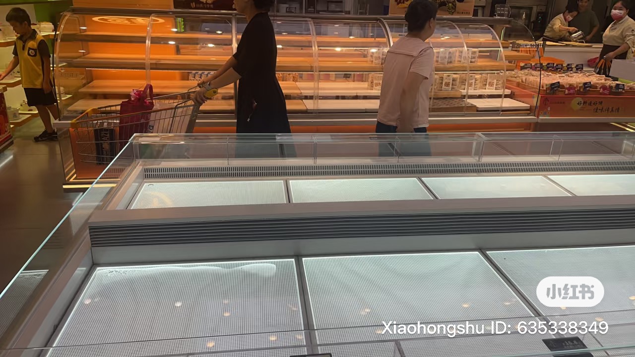 Siêu thị Trung Quốc trước siêu bão Ragasa: Kệ hàng trống trơn nhưng 3 loại rau vẫn "ế chỏng chơ", netizen thắc mắc lý do - Ảnh 5