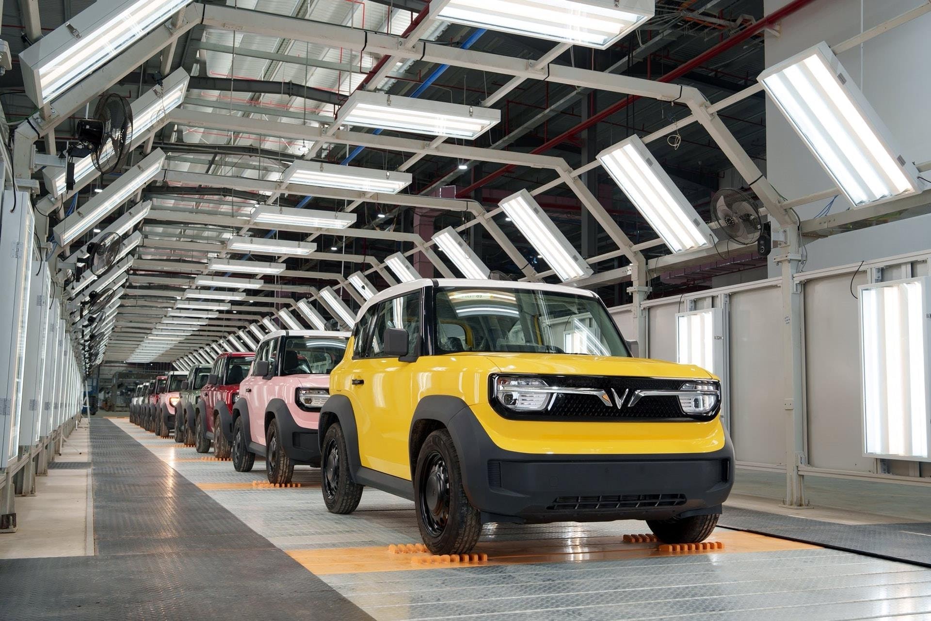 Vinhomes rót 21.000 tỷ đồng xây nhà xưởng cho thuê dành cho VinFast tại Hà Tĩnh, cần tới 15.000 lao động - Ảnh 1