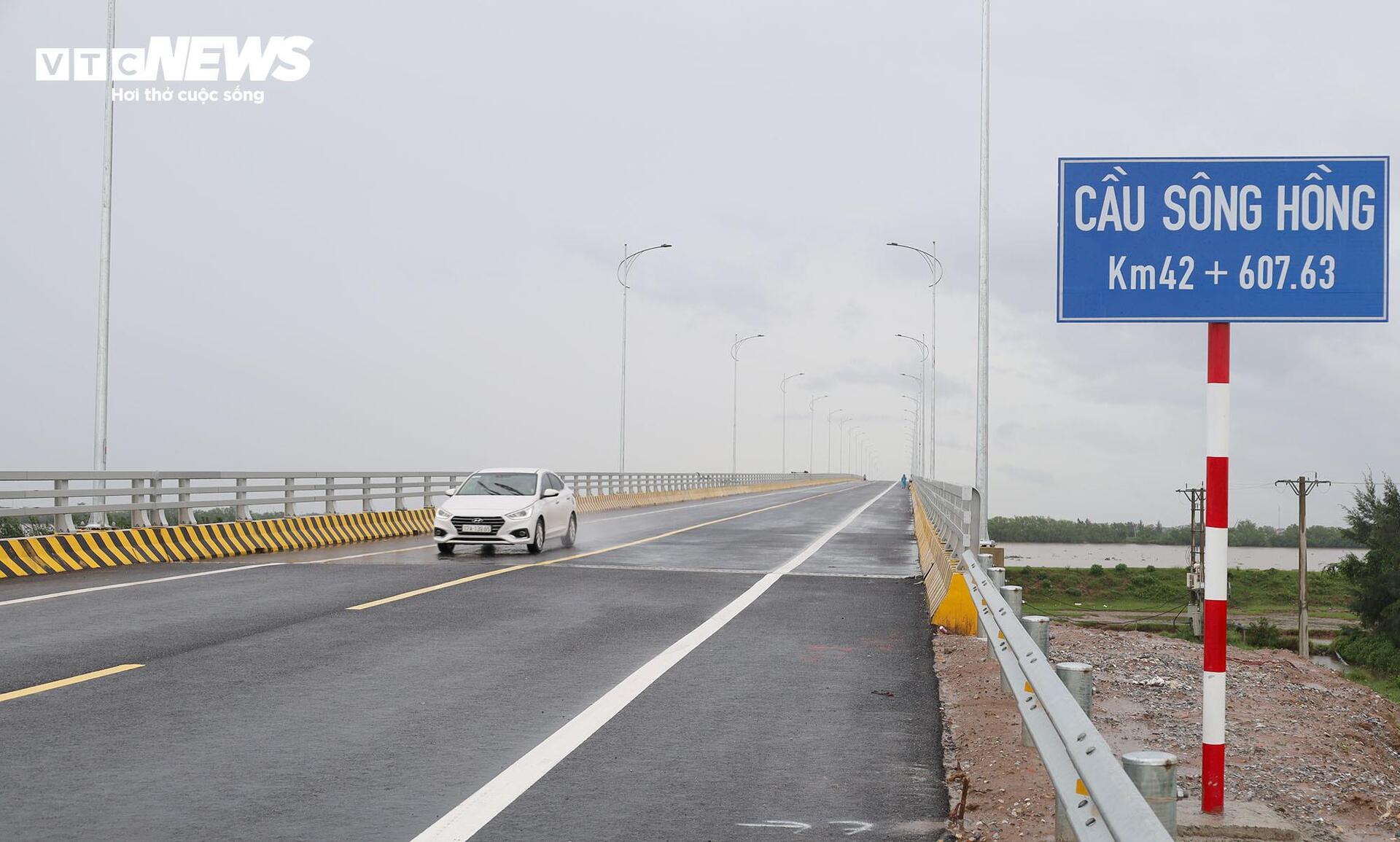 Chiêm ngưỡng cầu sông Hồng gần 1.000 tỷ đồng nối Hưng Yên với Ninh Bình - Ảnh 8