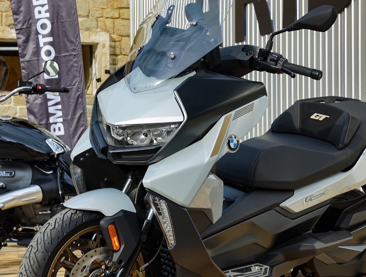 Xe tay ga đời mới vừa ra mắt Việt Nam, dân phượt thích mê: Người lái có tựa lưng, cốp có ty thủy lực - Ảnh 3