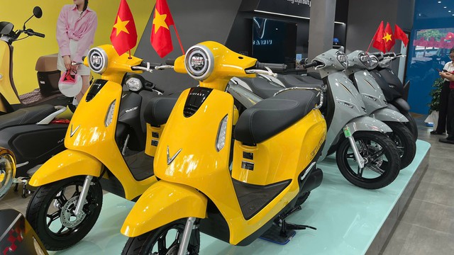 VinFast Evo Grand đi xa, cốp siêu lớn đã về đại lý: Niêm yết 21 triệu nhưng có thể mua với giá rẻ hơn - Ảnh 1