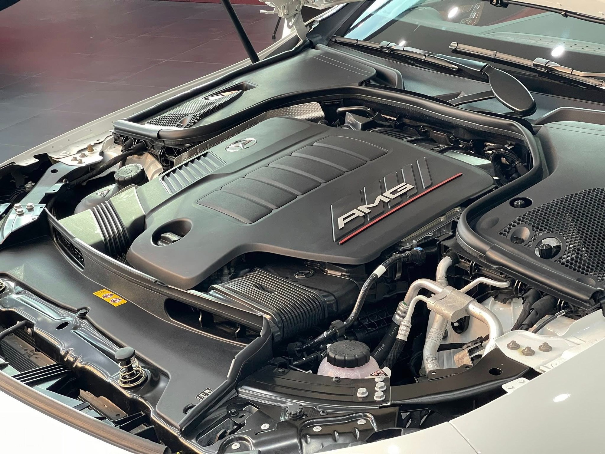 Mercedes-AMG GT 53 giảm sốc tại đại lý: Từng có giá 6,7 tỷ, nay thực tế chưa tới 3,9 tỷ và đây là điều cần đánh đổi - Ảnh 5
