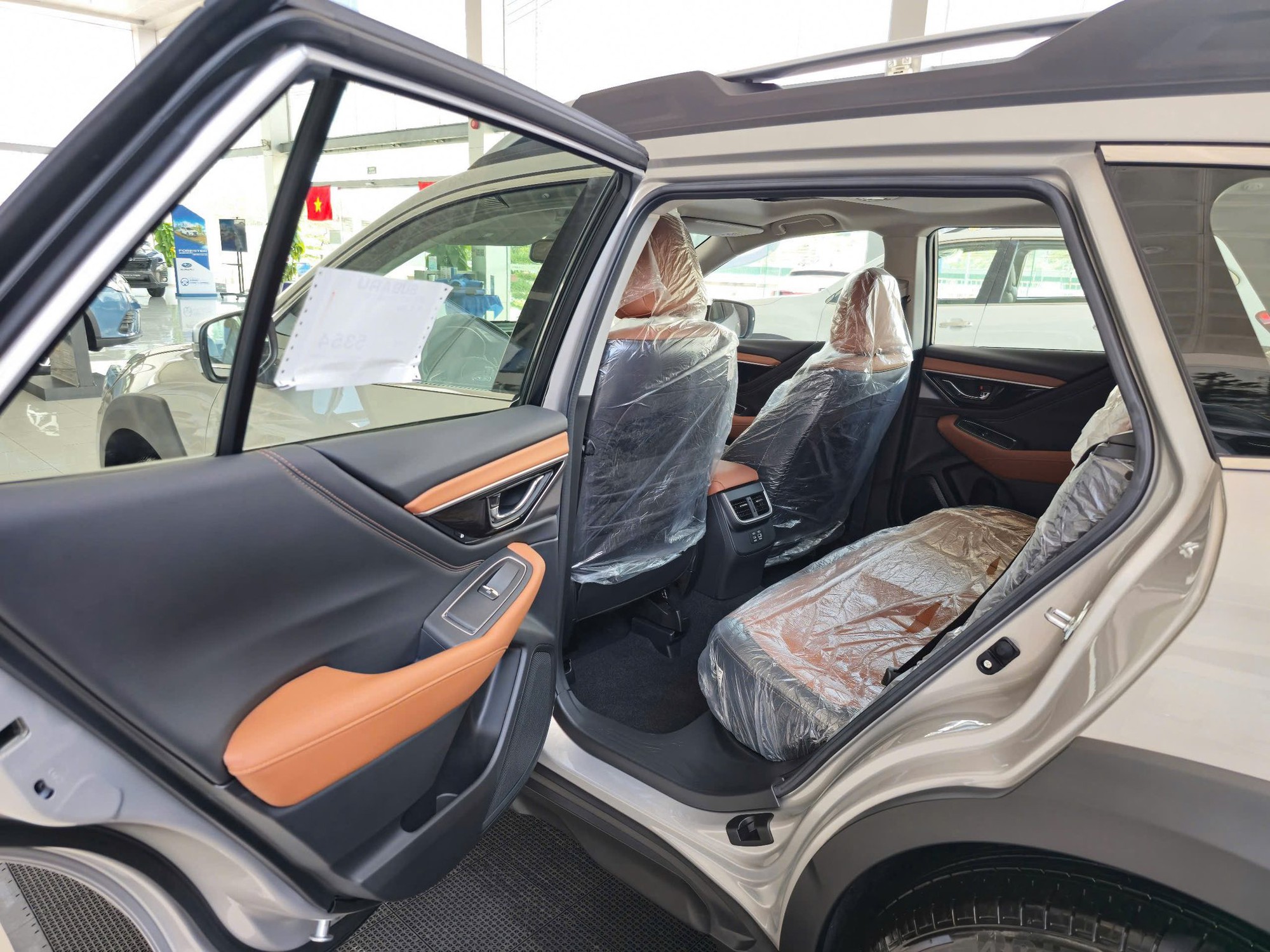 Subaru Outback giảm tới 550 triệu đồng tại đại lý: Giá thực tế chưa tới 1,6 tỷ, vẫn chỉ tương đương Palisade bản giữa dù to ngang Santa Fe - Ảnh 4