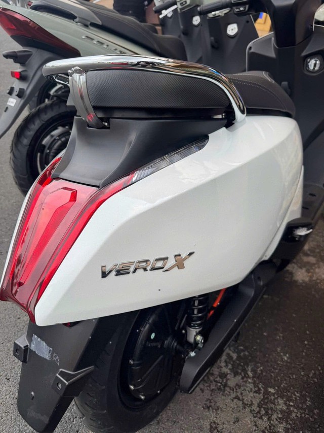 Vừa lộ diện xe máy điện VinFast Vero X mới: Đi 262km/sạc, giá gần 35 triệu nhưng có thể mua được rẻ hơn - Ảnh 3