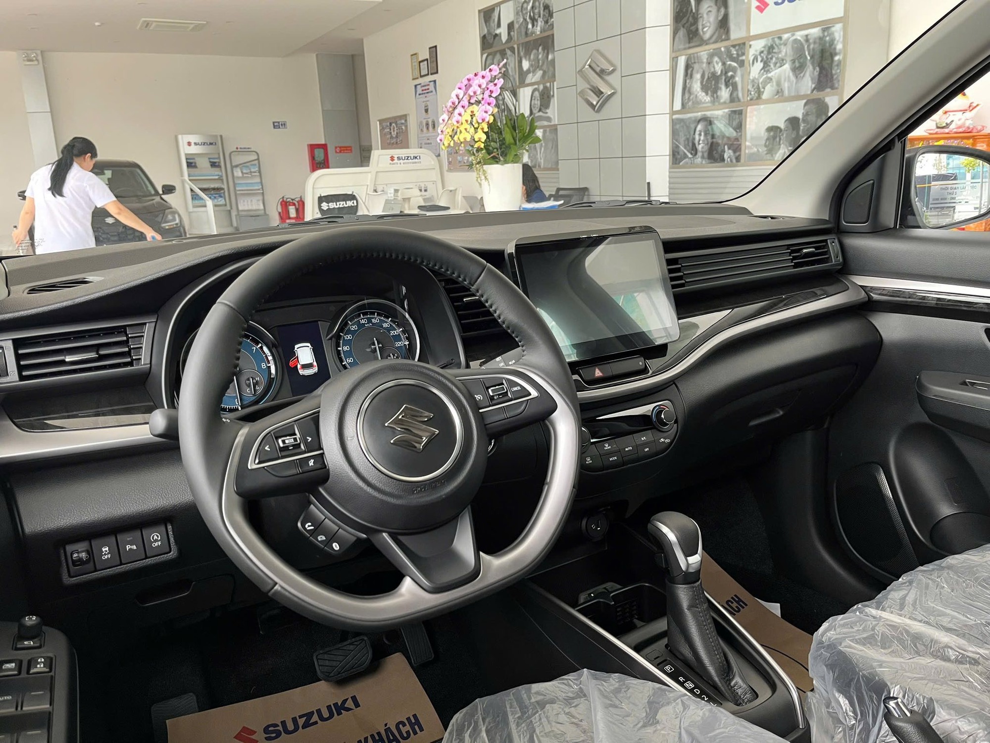 Suzuki XL7 Black Edition bản đặc biệt giảm 70 triệu tại đại lý: Giá thực tế chưa đến 530 triệu đồng, tăng sức cạnh tranh lên Xpander và Veloz Cross - Ảnh 5