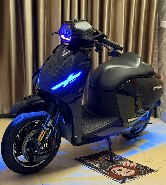 Người dùng khoe xe điện VinFast cá nhân hóa cực mạnh, dân mạng choáng: '1 đồng tiền xe, 5 đồng tiền độ' - Ảnh 2