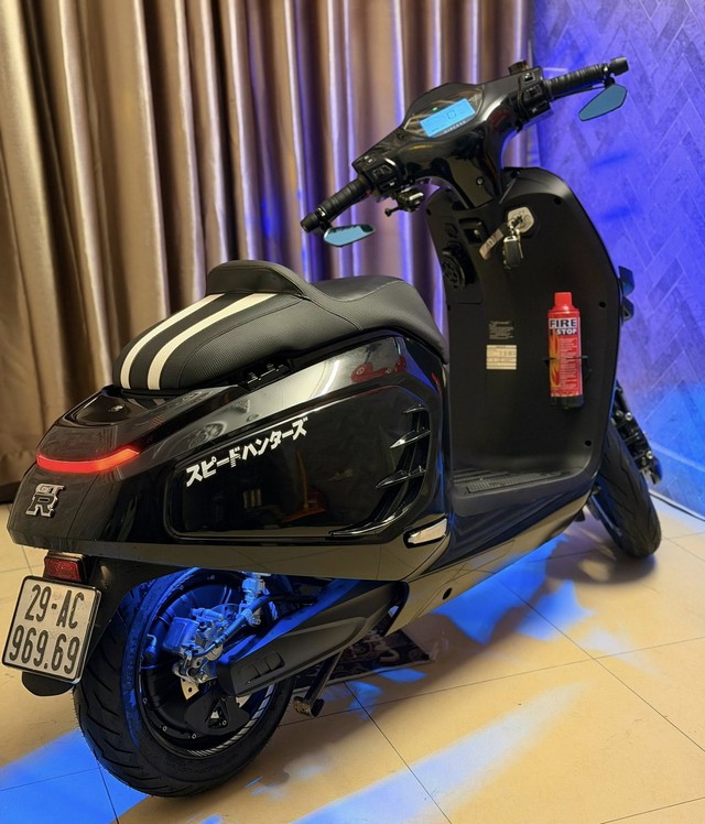 Người dùng khoe xe điện VinFast cá nhân hóa cực mạnh, dân mạng choáng: '1 đồng tiền xe, 5 đồng tiền độ' - Ảnh 4