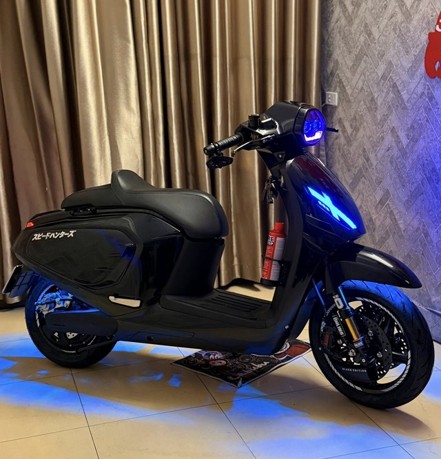 Người dùng khoe xe điện VinFast cá nhân hóa cực mạnh, dân mạng choáng: '1 đồng tiền xe, 5 đồng tiền độ' - Ảnh 3