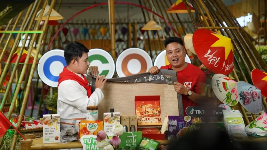 'Cánh cửa' tỷ USD cho hàng Việt xuất khẩu qua sàn online - Ảnh 1