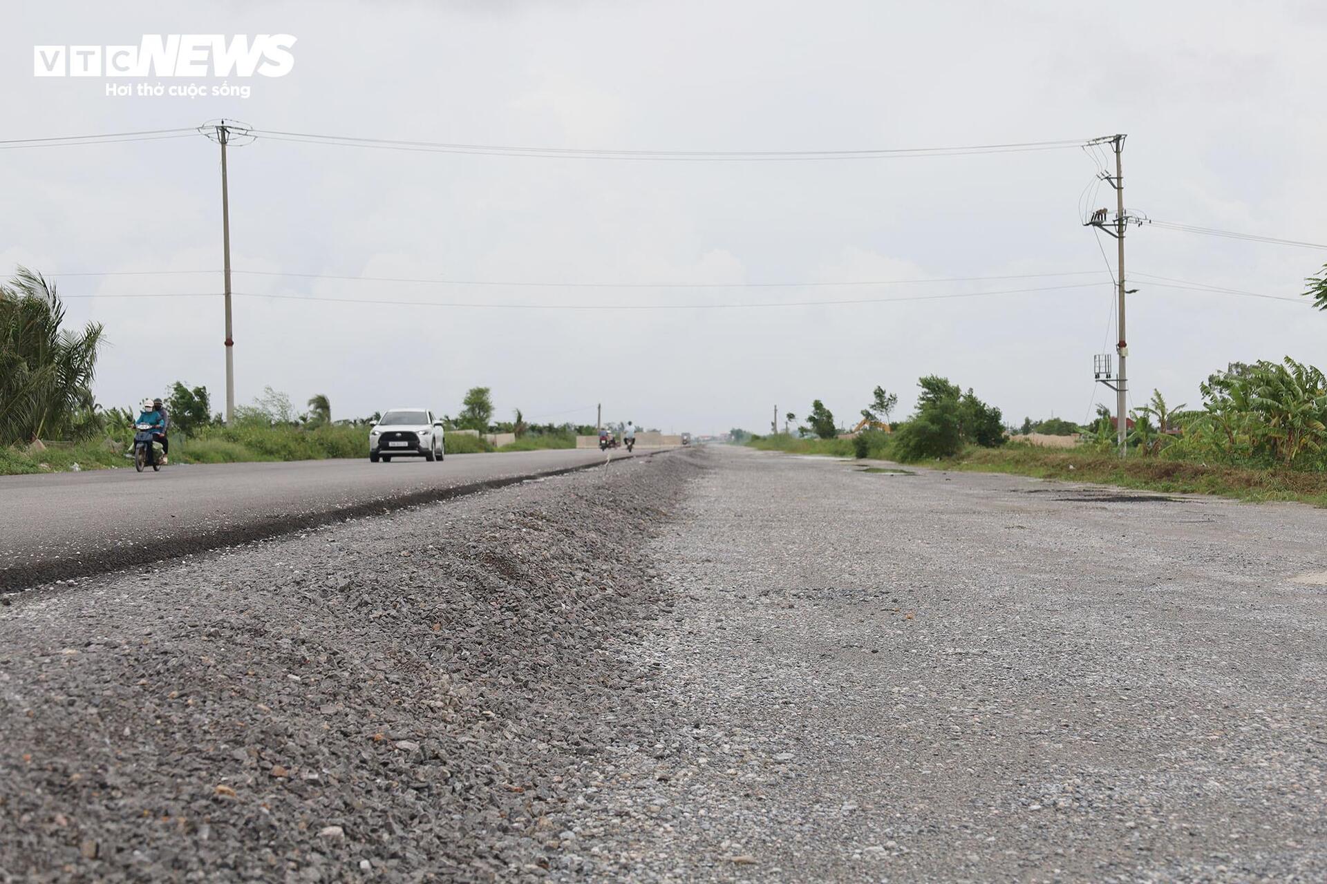 Đường bộ ven biển qua Hải Phòng 3.700 tỷ đồng 'đắp chiếu' sau 8 năm khởi công - Ảnh 7