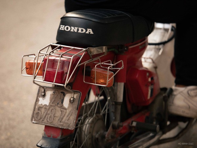 'Huyền thoại' xe Honda từng có giá bằng cả căn nhà mặt phố, nay có thể cầm lái với phí ngang 10 bát phở - Ảnh 4