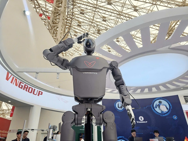Vingroup lập công ty con VinDynamics, bắt đầu sản xuất và chuyển giao công nghệ trong lĩnh vực sản xuất người máy - Ảnh 1