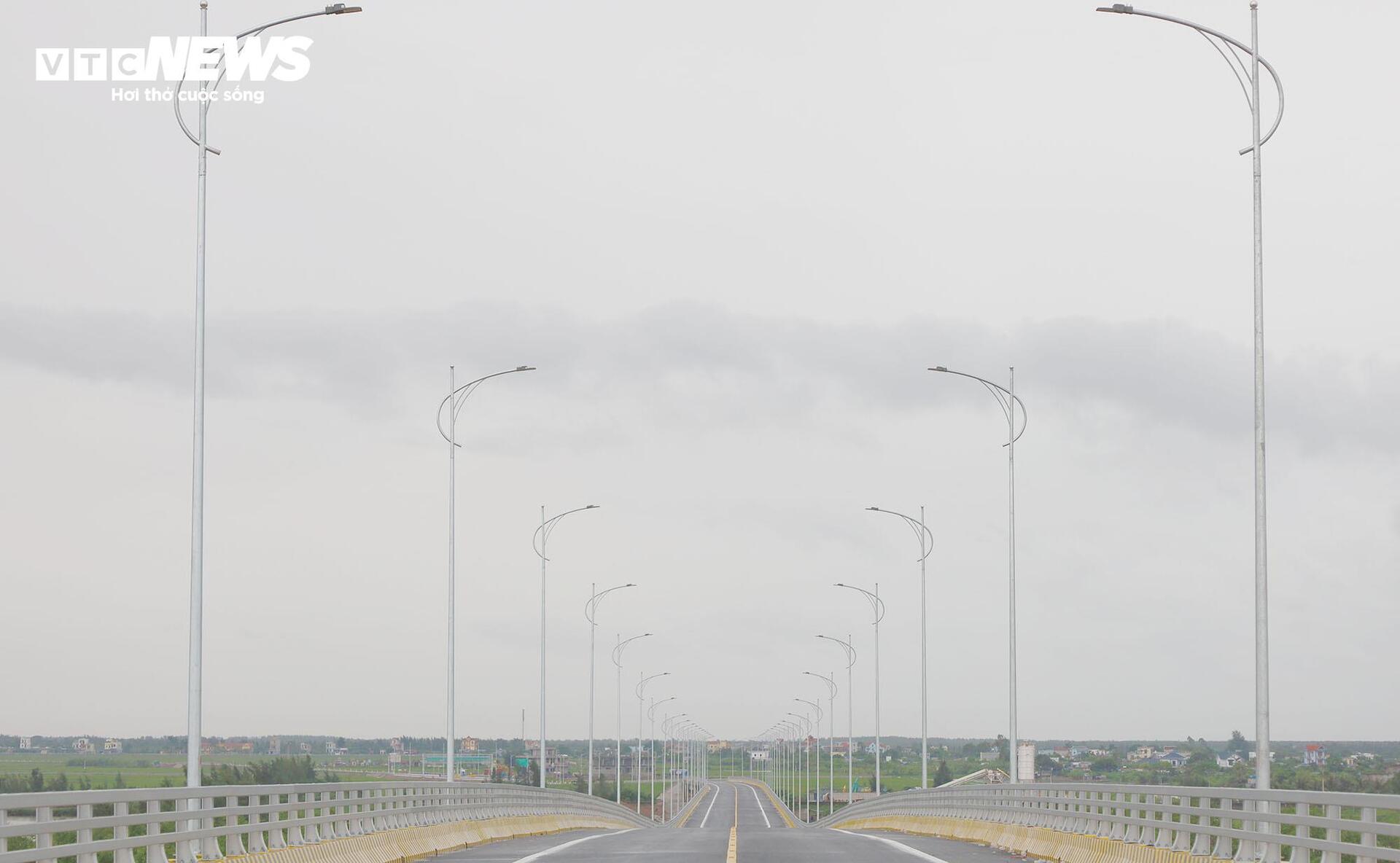 Chiêm ngưỡng cầu sông Hồng gần 1.000 tỷ đồng nối Hưng Yên với Ninh Bình - Ảnh 11