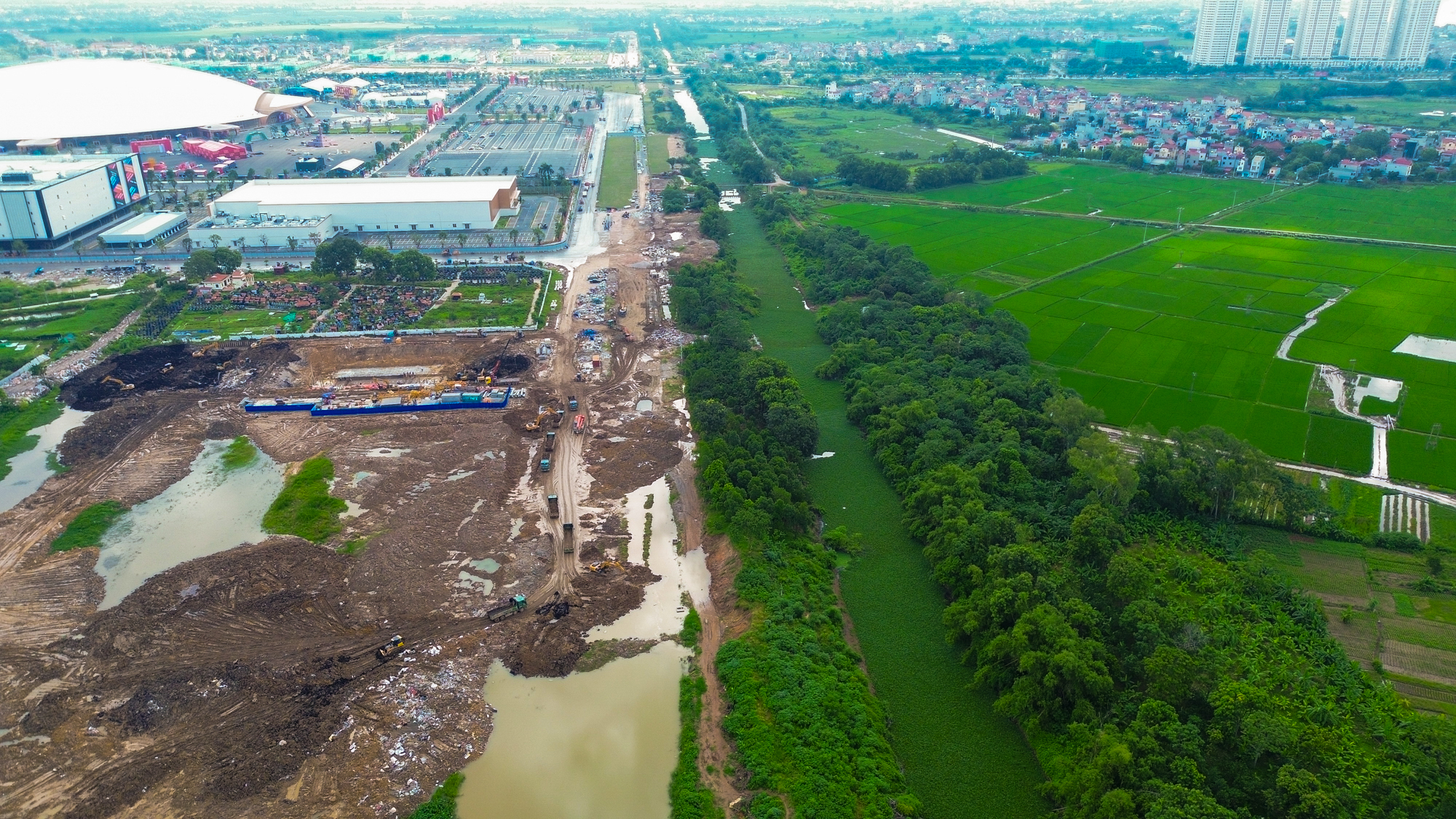 Toàn cảnh công trường xây cầu có trụ cao nhất, nhịp chính dài thứ 2 Việt Nam kết nối đại dự án “nóng” bậc nhất của tỷ phú Phạm Nhật Vượng - Ảnh 8
