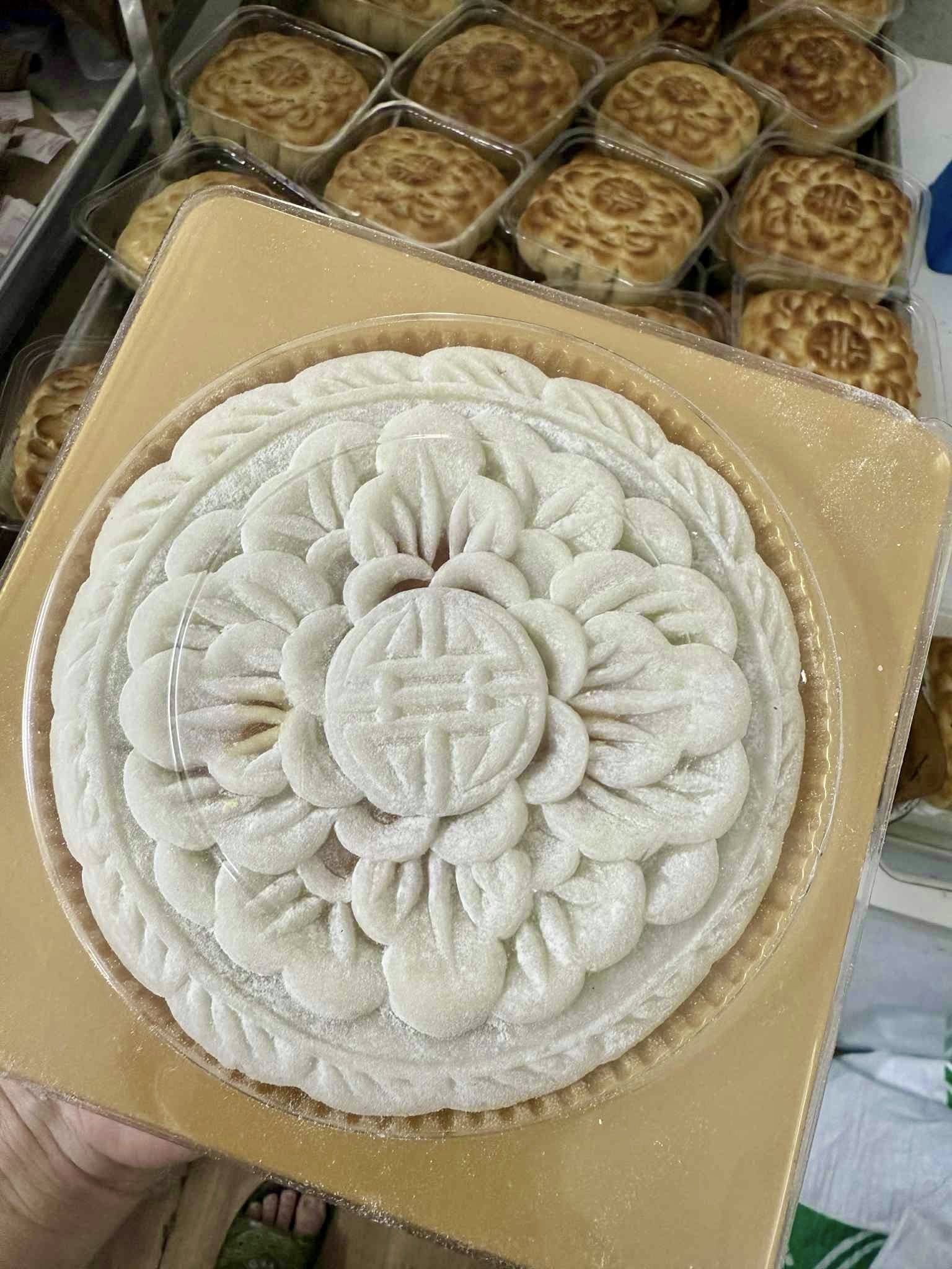 Muốn mua bánh Trung thu cốm mà ngại chen chúc xếp hàng: Đây là 3 địa chỉ đang được nhiều người truyền tai - Ảnh 7