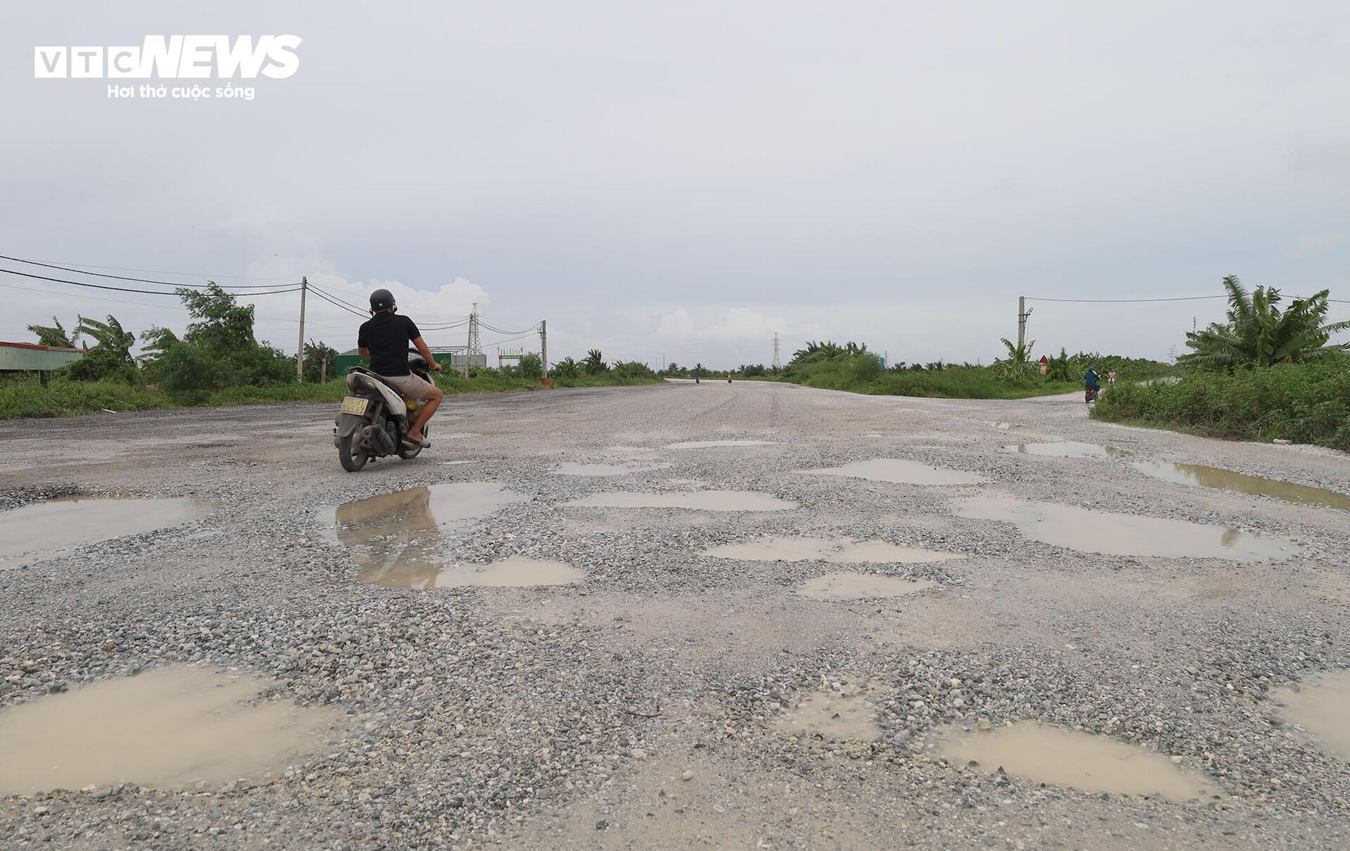 Đường bộ ven biển qua Hải Phòng 3.700 tỷ đồng 'đắp chiếu' sau 8 năm khởi công - Ảnh 9