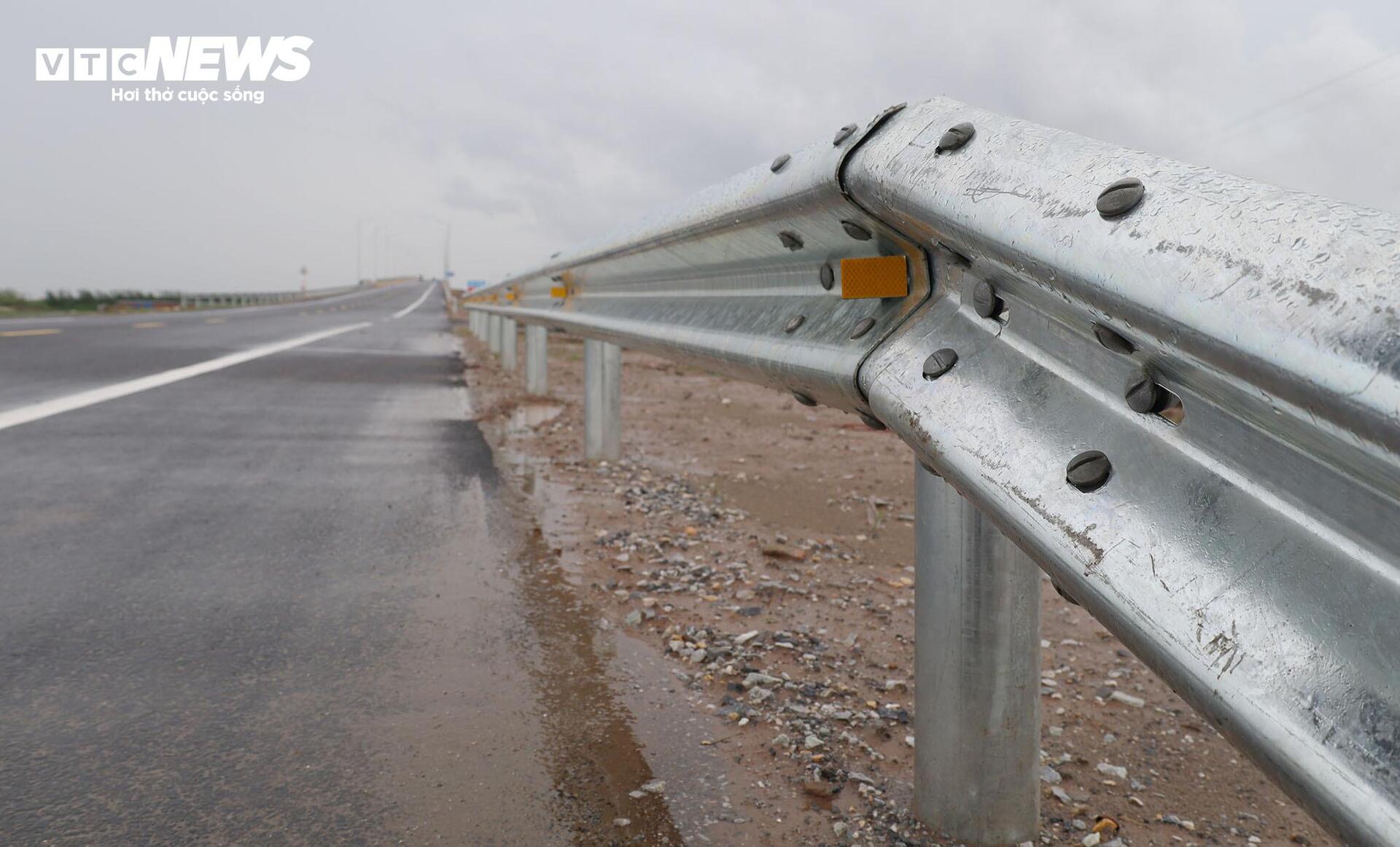 Chiêm ngưỡng cầu sông Hồng gần 1.000 tỷ đồng nối Hưng Yên với Ninh Bình - Ảnh 13