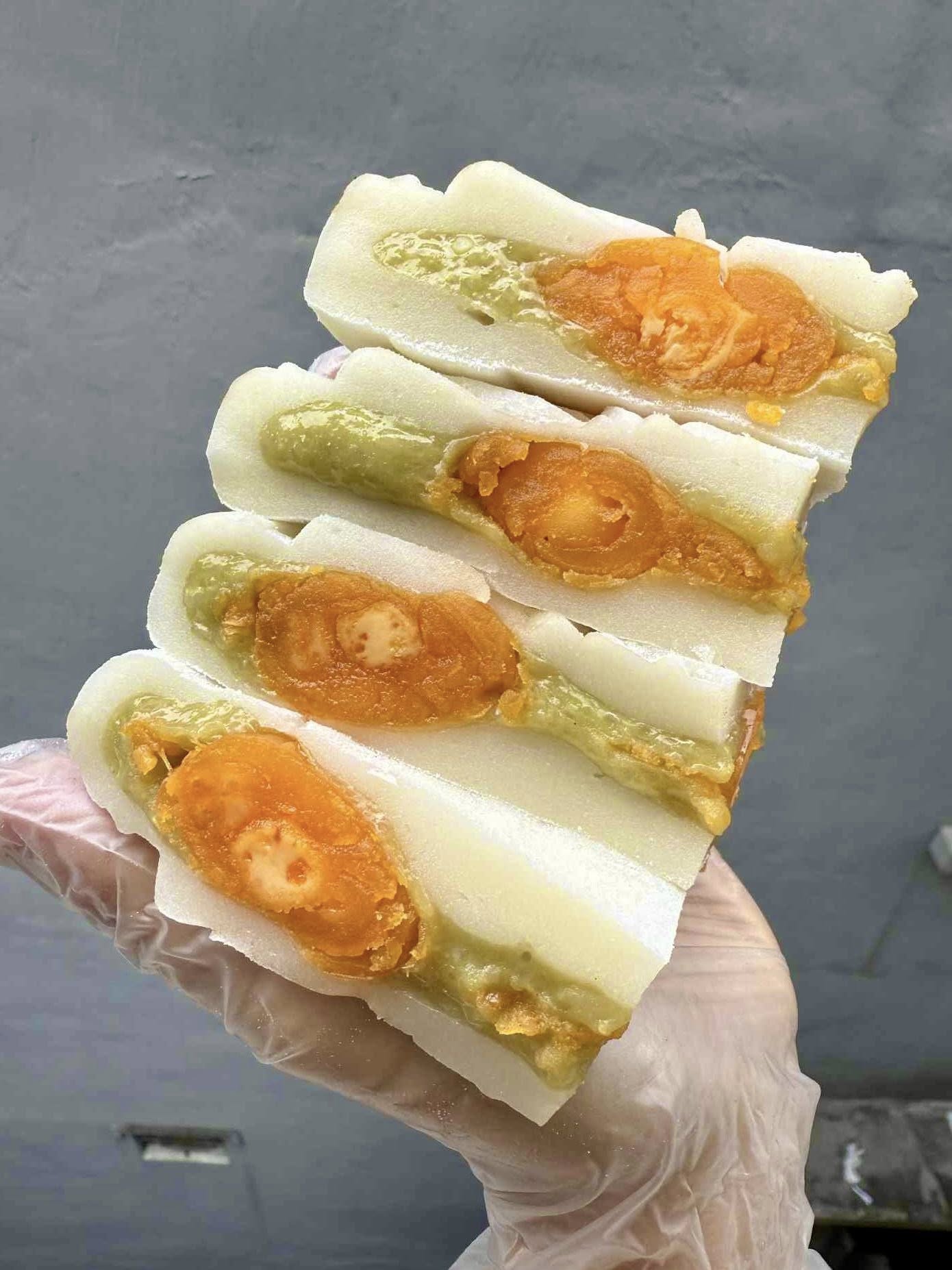 Muốn mua bánh Trung thu cốm mà ngại chen chúc xếp hàng: Đây là 3 địa chỉ đang được nhiều người truyền tai - Ảnh 8