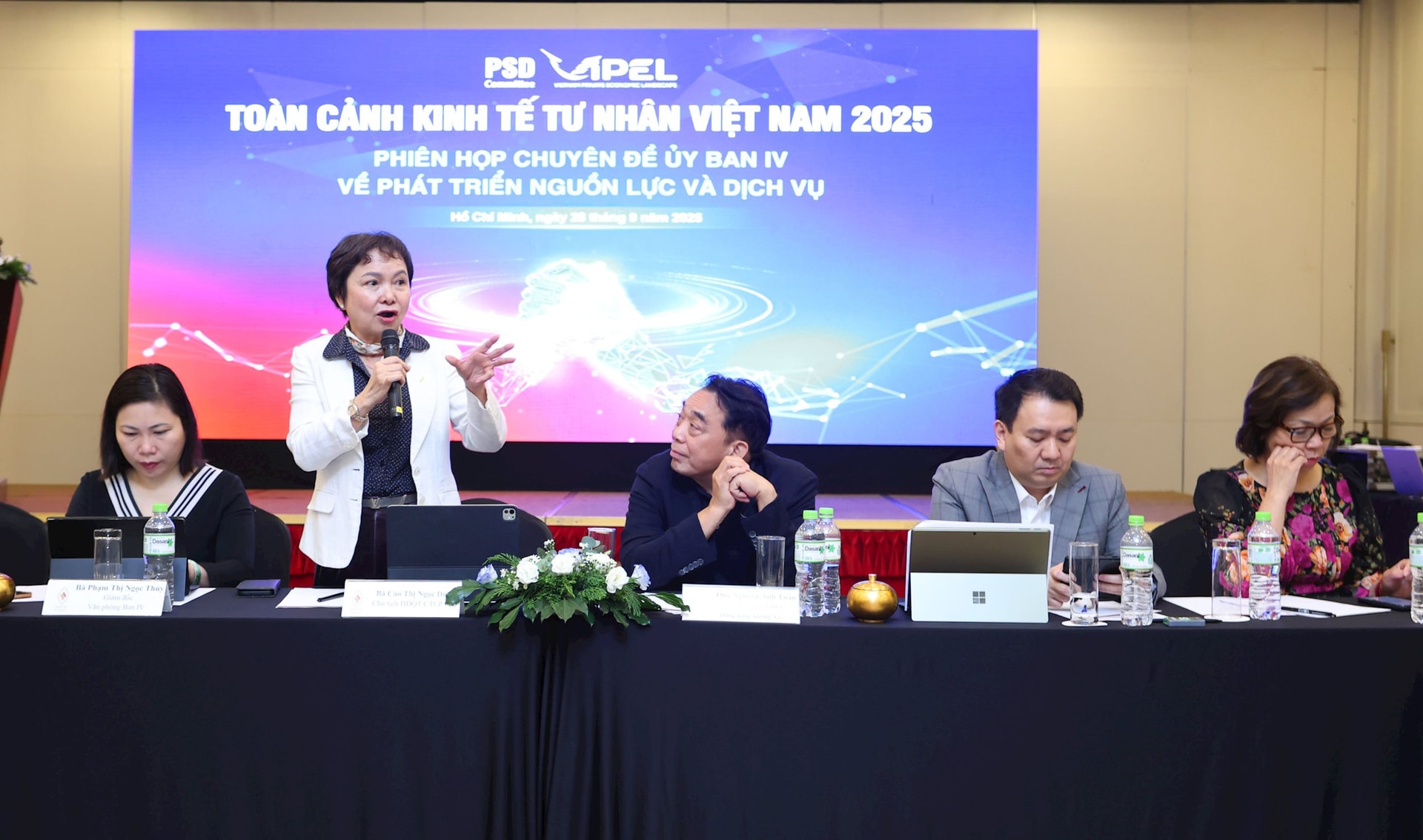 Các "nữ tướng" hiến kế thúc đẩy kinh tế tư nhân: Từ trăn trở trà Việt của Chủ tịch Thái Hưng đến đề xuất Hệ sinh thái du lịch - lifestyle của Chủ tịch PNJ Cao Thị Ngọc Dung - Ảnh 6