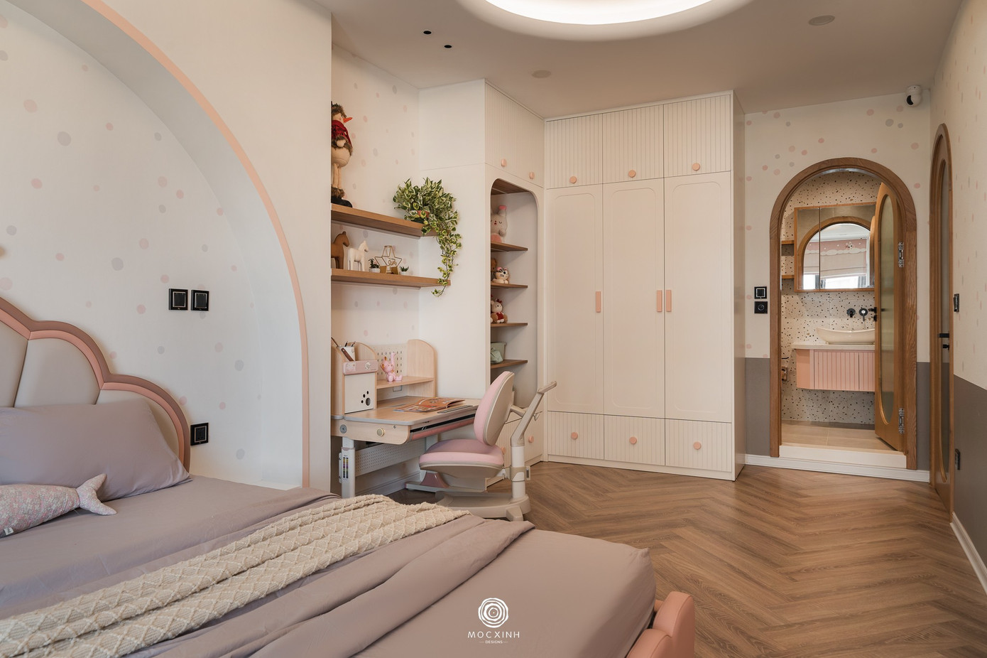 Đập thông hai căn hộ tạo nên không gian 260m2 rộng mở - Ảnh 13