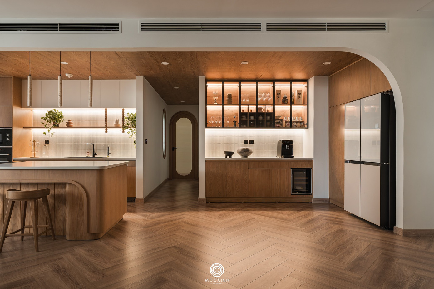 Đập thông hai căn hộ tạo nên không gian 260m2 rộng mở - Ảnh 7