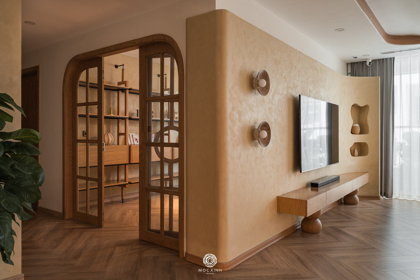 Đập thông hai căn hộ tạo nên không gian 260m2 rộng mở - Ảnh 14