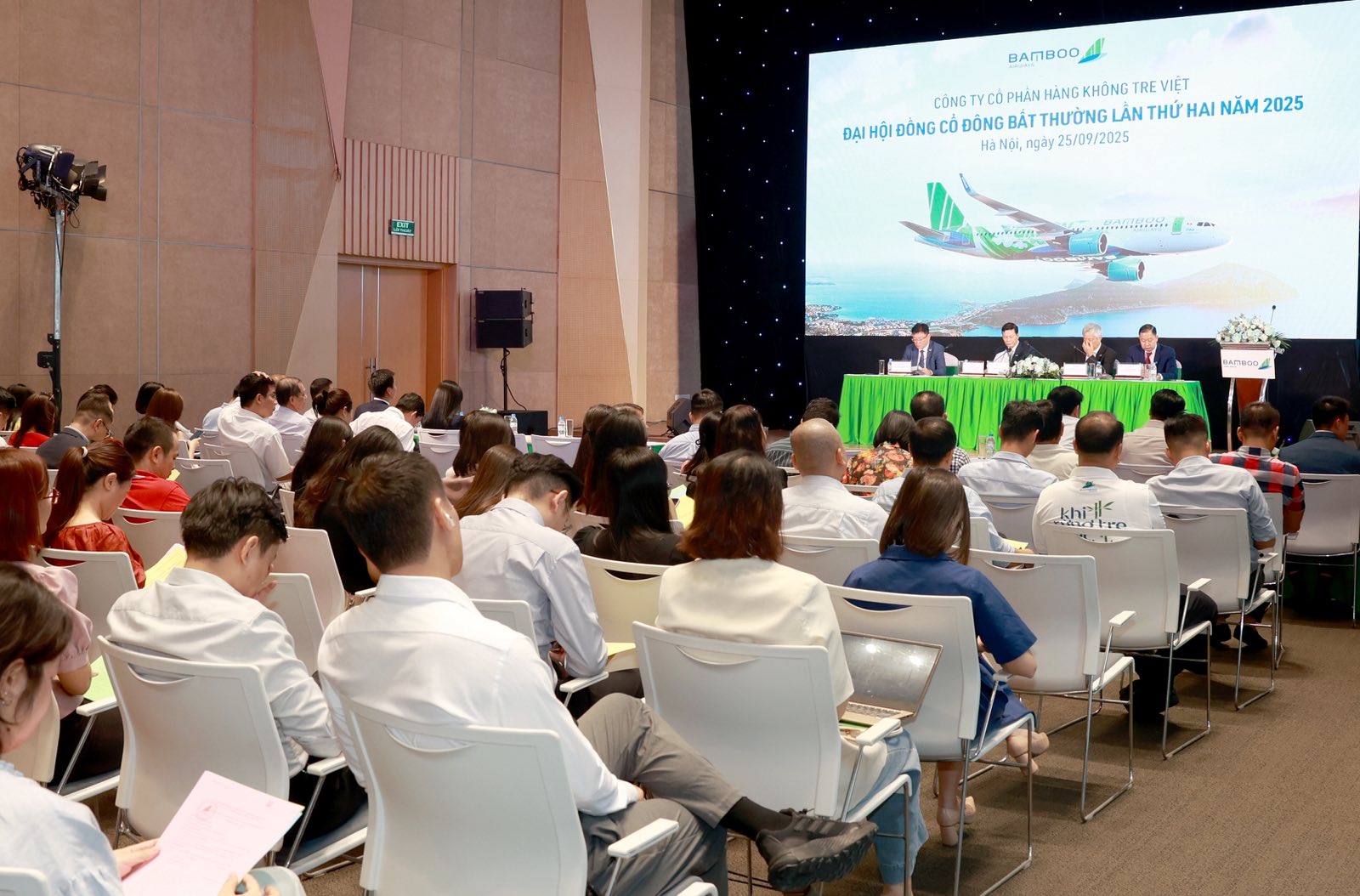 Tập đoàn FLC tiếp quản Bamboo Airways - Ảnh 2