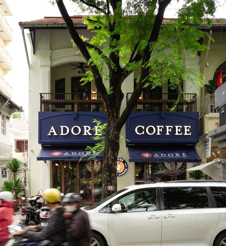 Kinh tế khó khăn, ngành F&B vẫn chiếm lĩnh mặt bằng đắc địa ở TP.HCM - Ảnh 2