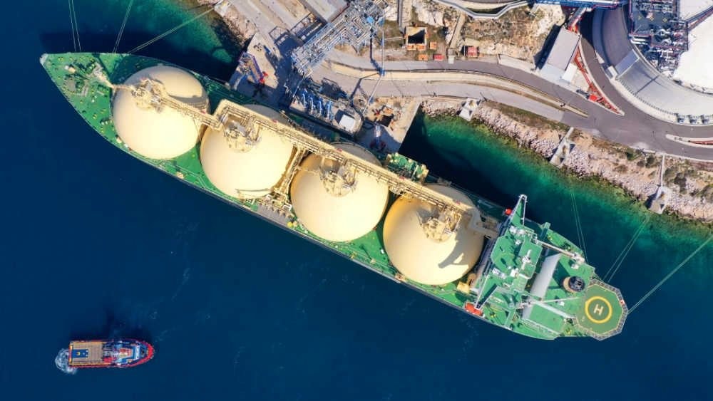 Một thị trường đang là khách mua LNG lớn nhất của cả Nga và Mỹ - ra rả nói tẩy chay năng lượng Nga nhưng nhập 5 tỷ đô LNG từ đầu năm vì giá quá rẻ - Ảnh 2