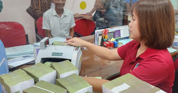 Ngân hàng cảnh báo không nhấp link lạ để nhận 100.000 đồng quà tặng, tránh bị lừa đảo
