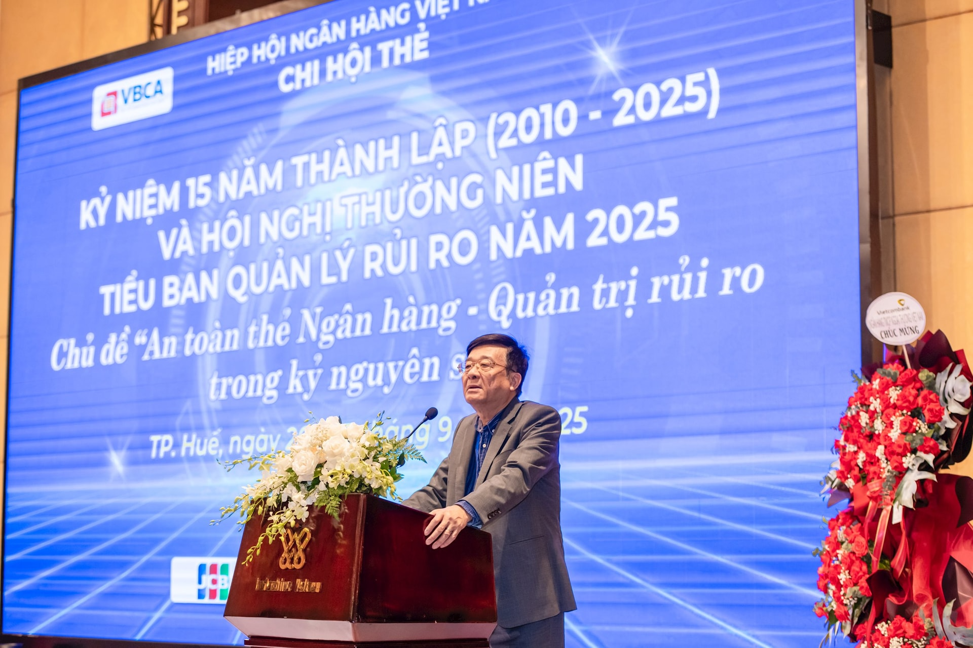 Sắp có sổ tay phối hợp xử lý gian lận: Nhiều ngân hàng đang không biết làm sao khi xảy ra sự cố, chỉ có thể trả lời 'tiền đã đi rồi, không lấy lại được' - Ảnh 1