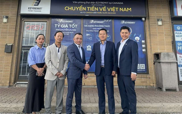 Sacombank-SBR và EzyRemit củng cố hợp tác chiến lược - Ảnh 1