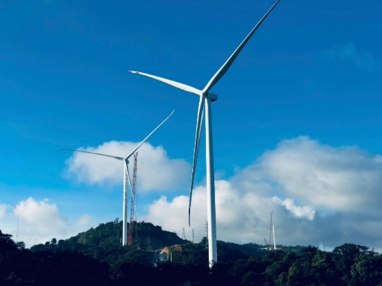 Cụm Nhà máy điện gió Trường Sơn – dự án đầu tư lớn nhất của Việt Nam tại Lào chính thức vận hành thương mại - Ảnh 2