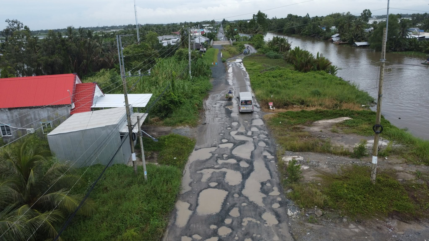 Tuyến đường làm 6 năm vẫn “ì ạch” ở Cà Mau - Ảnh 1