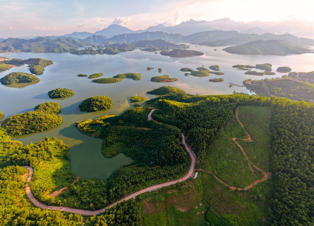 Flamingo Holdings ra mắt BST dinh thự Flamingo Maison 108 Ho Nui Coc - Ảnh 2