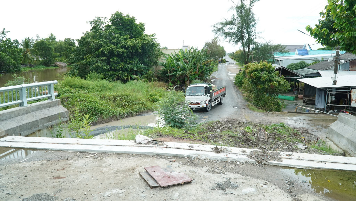 Tuyến đường làm 6 năm vẫn “ì ạch” ở Cà Mau - Ảnh 5