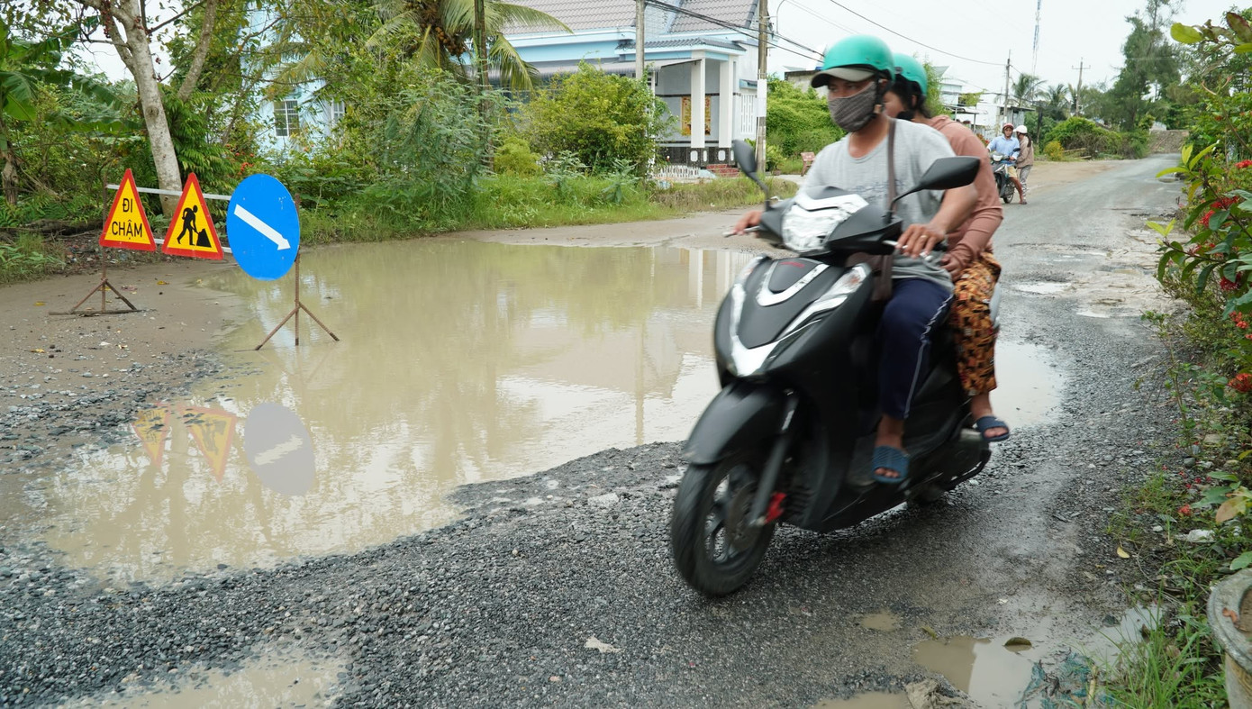 Tuyến đường làm 6 năm vẫn “ì ạch” ở Cà Mau - Ảnh 6
