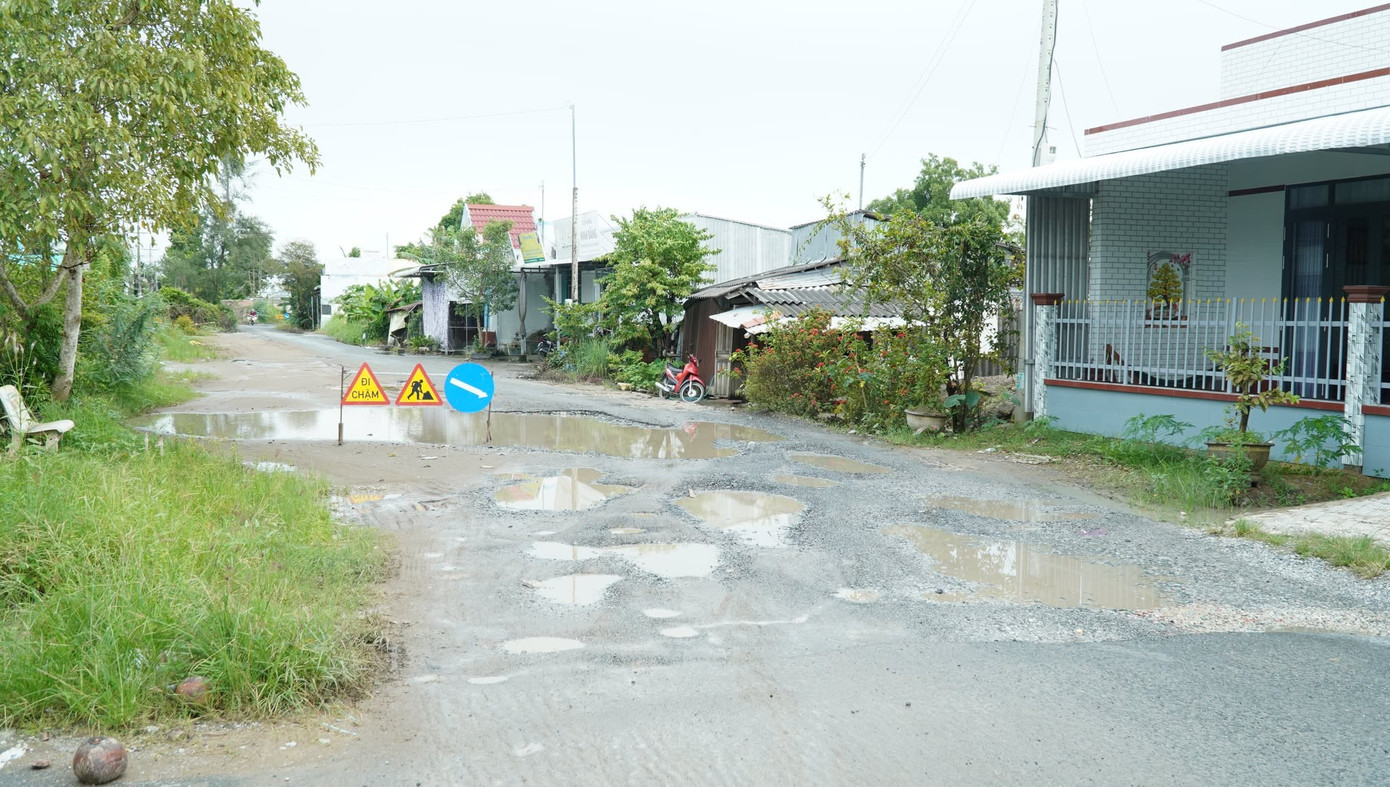 Tuyến đường làm 6 năm vẫn “ì ạch” ở Cà Mau - Ảnh 8