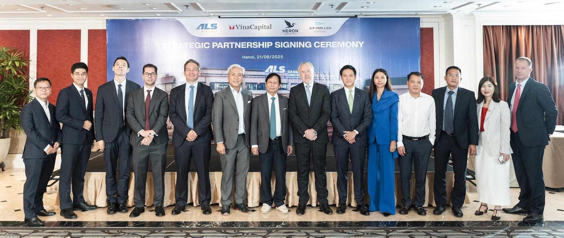 Quỹ ngoại 120 năm tuổi lần đầu tiên rót vốn vào logistics Việt Nam: Công ty dịch vụ hàng hóa sân bay tại Nội Bài, xử lý 250.000 tấn hàng mỗi năm - Ảnh 1