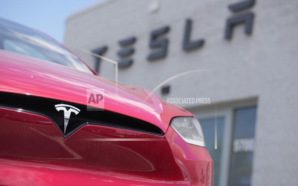 Doanh số lao dốc liên tiếp, Tesla lao đao ở châu Âu - Ảnh 1