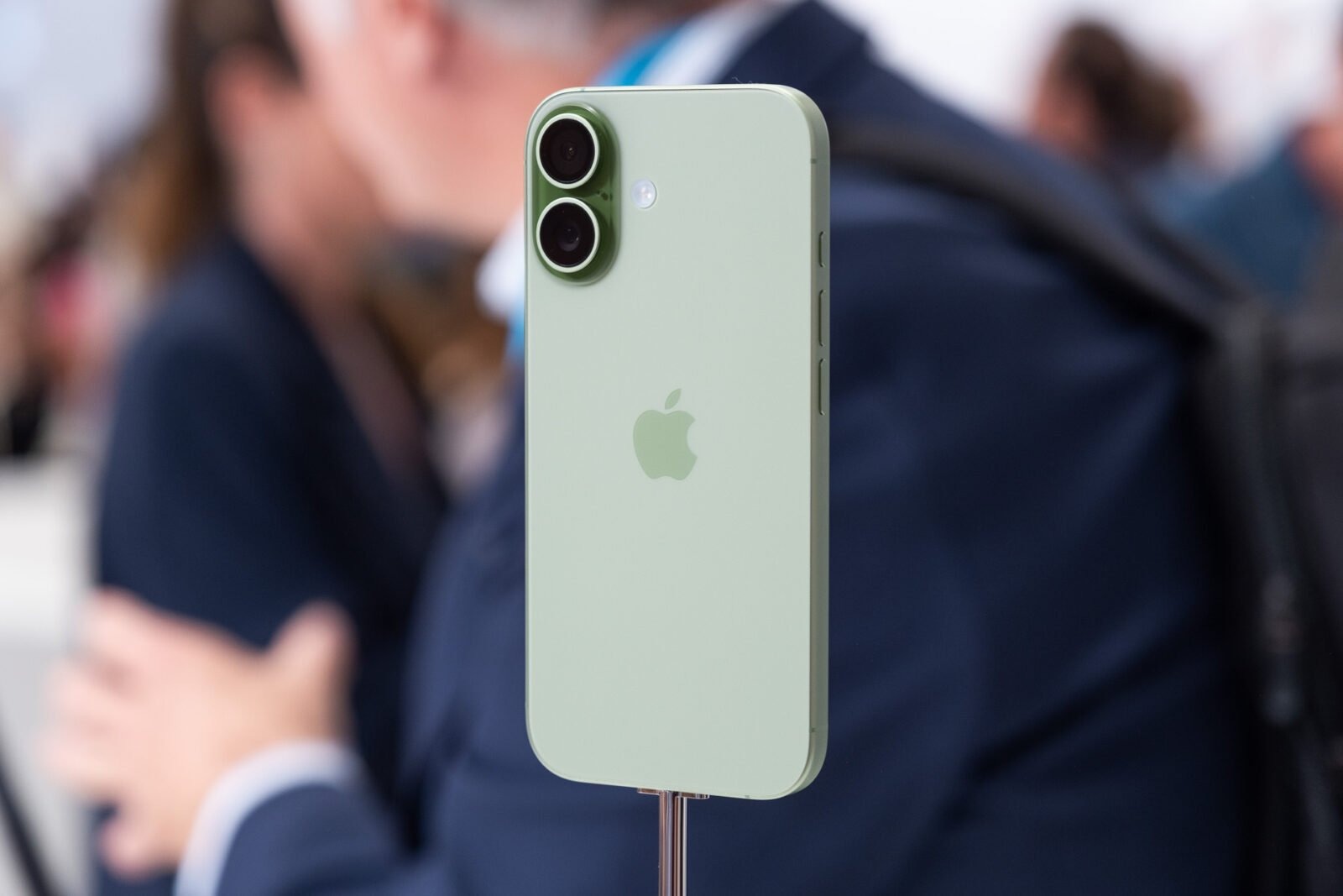 Với 7 nâng cấp này, đây mới là chiếc iPhone đáng xuống tiền nhất lúc này - Ảnh 2