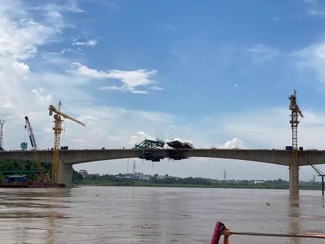 Thủ tướng khen 'kỳ tích' hồi sinh thần tốc cầu Phong Châu của DN Quốc phòng: Tiết kiệm 300 tỷ, xong trong 10 tháng, 5 ngày nữa khánh thành - Ảnh 1