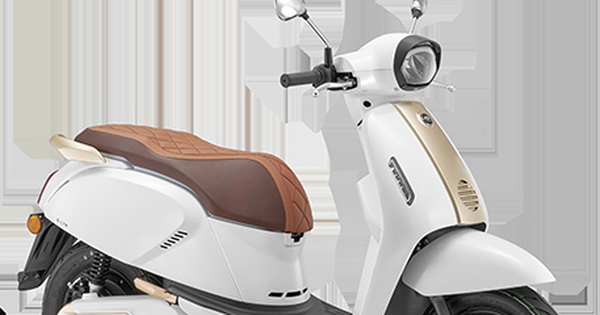 Xe máy điện 'chất' như Vespa: Đi 105 km/lần sạc, có thể lắp đến 2 pin, giá 43 triệu đồng
