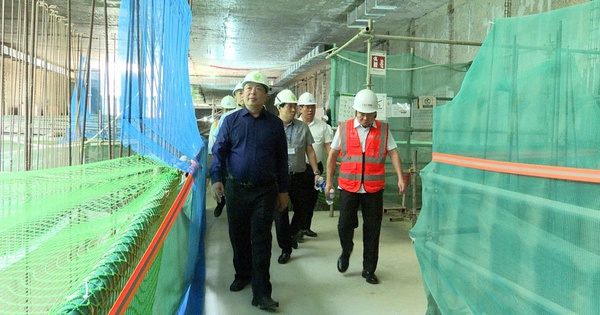 Bộ trưởng Xây dựng kiểm tra ga ngầm tuyến metro Nhổn – ga Hà Nội, yêu cầu đẩy nhanh tiến độ