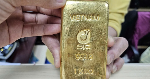 Tối 4-9, giá vàng nhảy vọt lên 139 triệu đồng, chuyên gia nói điều bất ngờ
