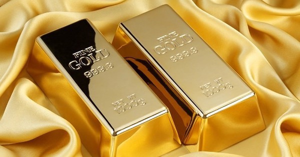 Vàng leo 1 mạch không nghỉ, nhà đầu tư nhớn nhác: "Mình cần bán 22 lượng SJC giá 155 triệu đồng/lượng"