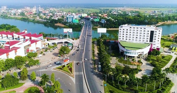 Phấn đấu đưa Quảng Trị trở thành trung tâm năng lượng, du lịch, nông nghiệp của cả nước