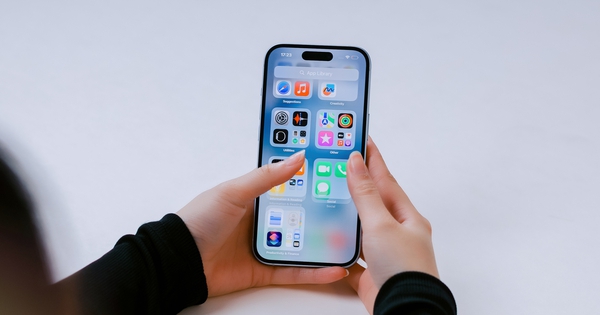 Giảm giá 9/9 cực khủng: iPhone giá sốc từ 7,3 triệu đồng, phụ kiện công nghệ rẻ khó tin