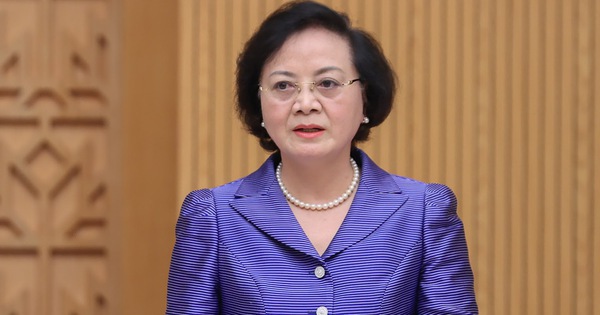 Bộ trưởng Bộ Nội vụ nói về cải cách tiền lương, điều chỉnh phụ cấp, khung vị trí việc làm...