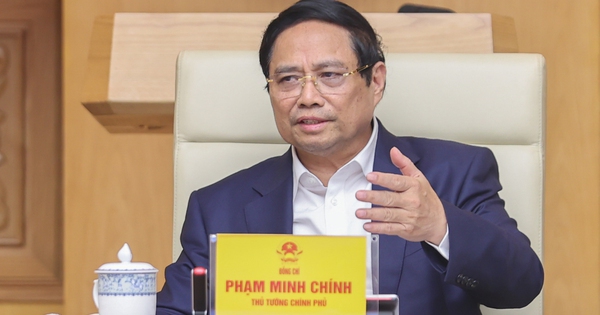 Thủ tướng yêu cầu các Bộ, cơ quan báo cáo hằng tuần về hai dự án tỷ đô
